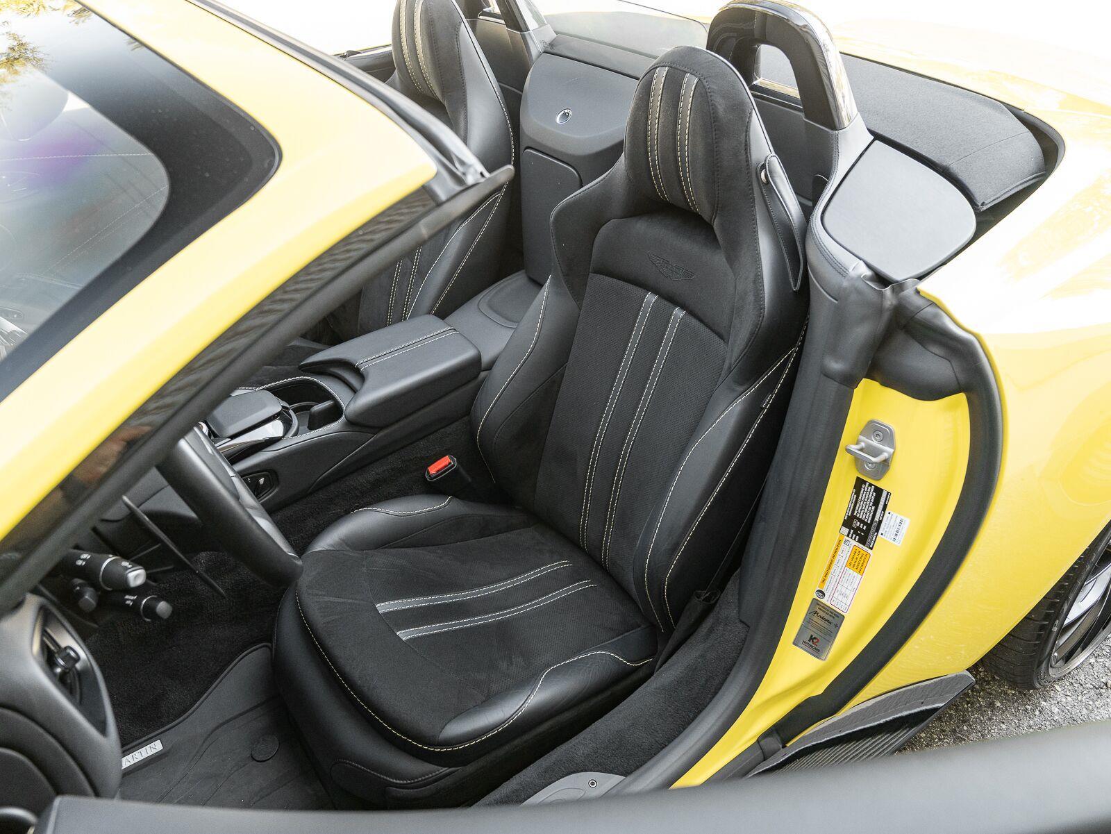 Aston Martin Vantage 2023, снимка 4