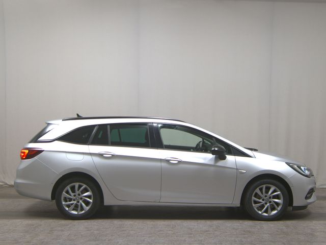 Opel Astra 2021