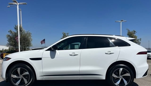 Jaguar F-PACE 2025, снимка 2