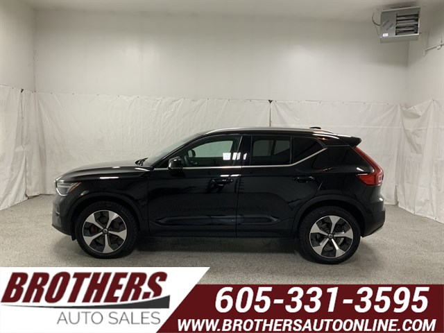 Volvo XC40 2024