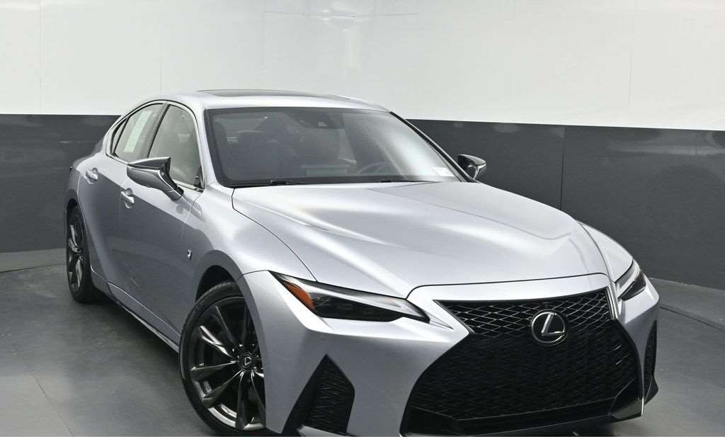 Lexus IS 2023