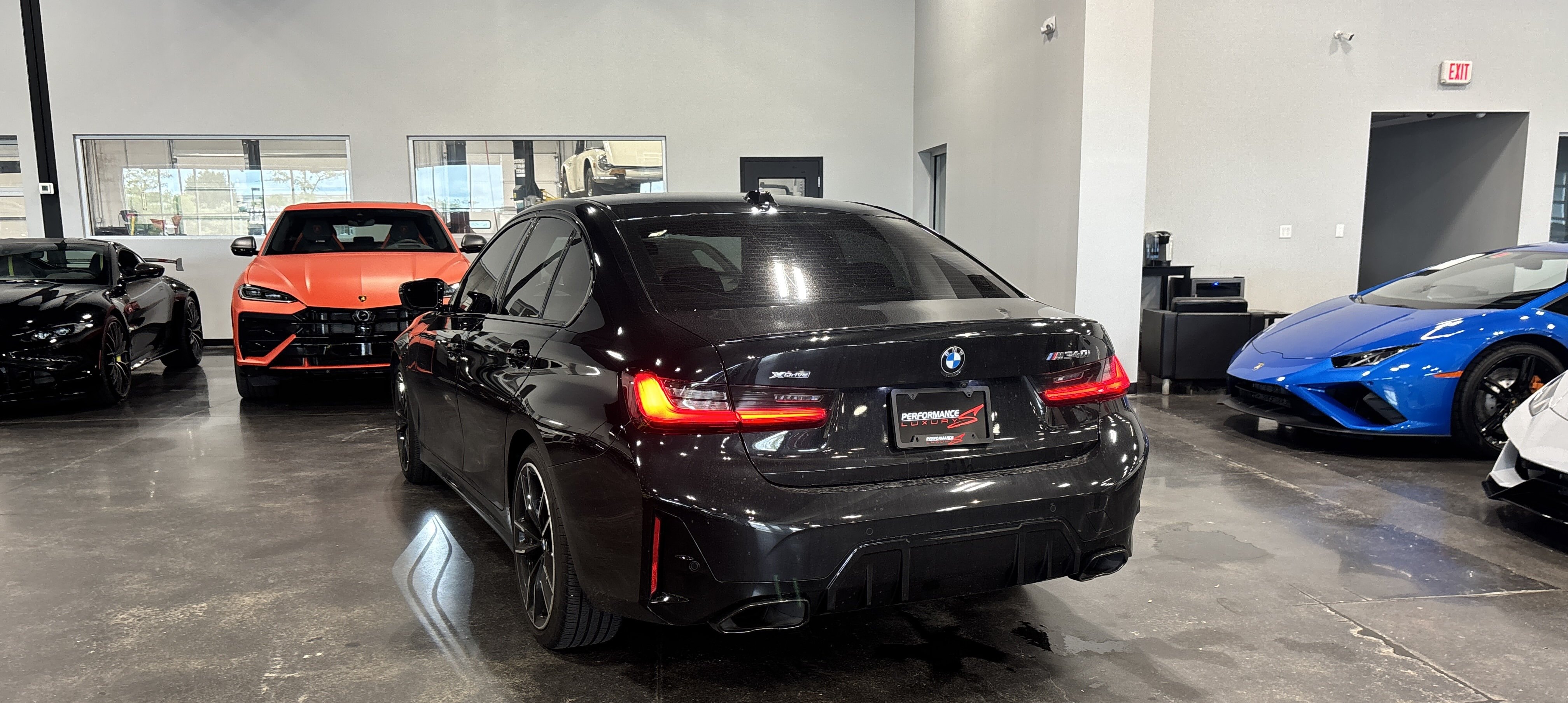 BMW 8 Series 2022, снимка 4