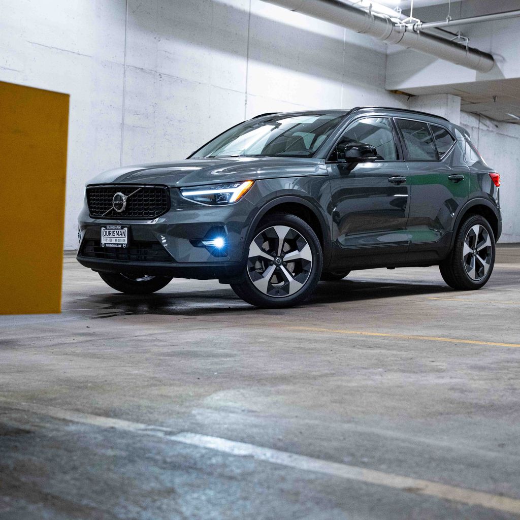 Volvo XC40 2026