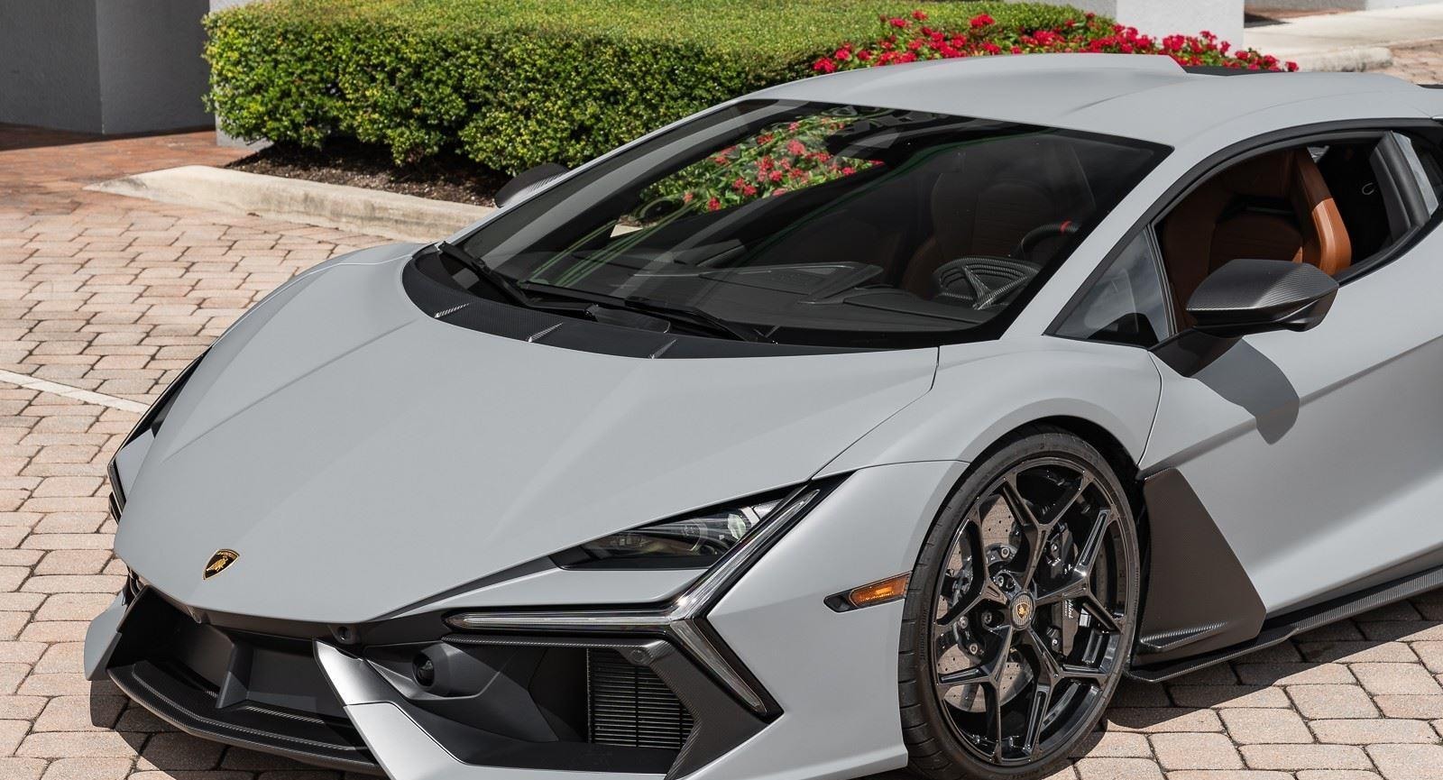 Lamborghini Revuelto 2024, снимка 4