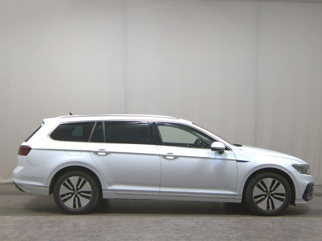 Volkswagen Passat 2022