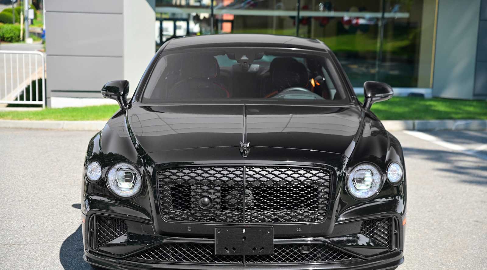 Bentley Flying Spur 2025, снимка 2